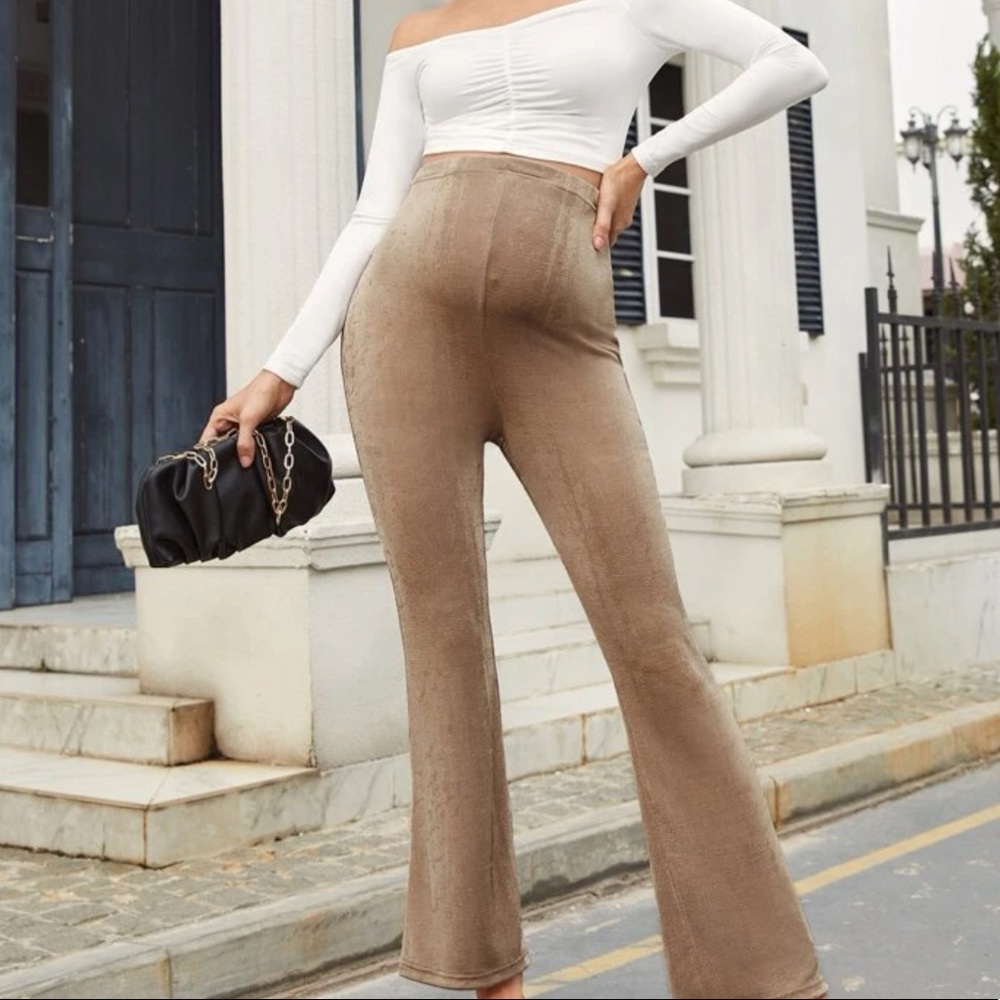 Maternity High waist scrunch butt flare leg pants